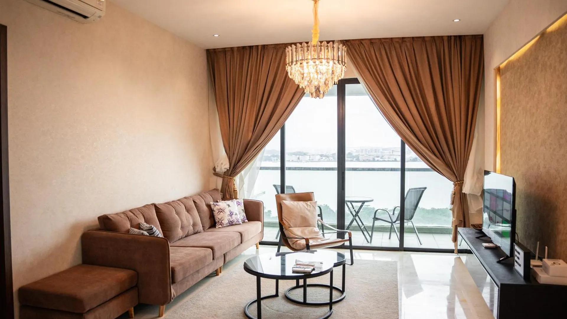 Tasteful Marina View 3Br Permas W Balcony Seaview Permas By Our Stay location